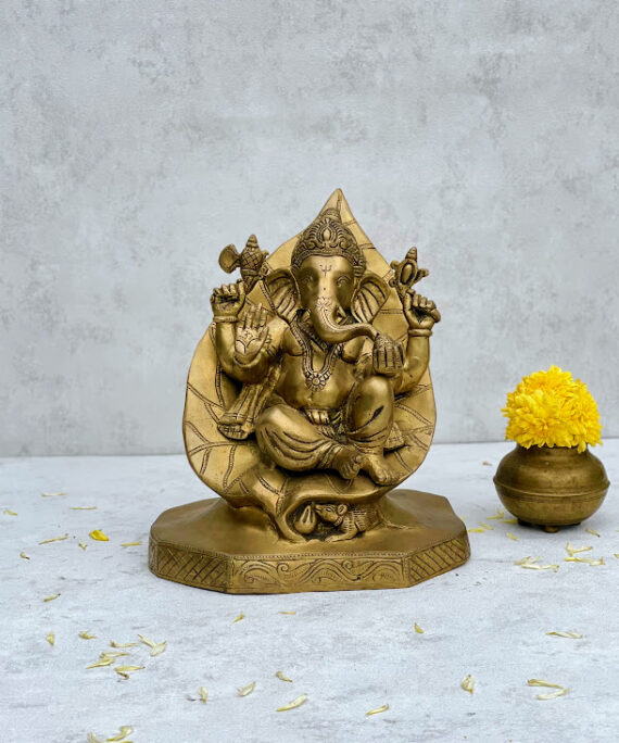athepoo-Arasa ilai Lord Ganesh