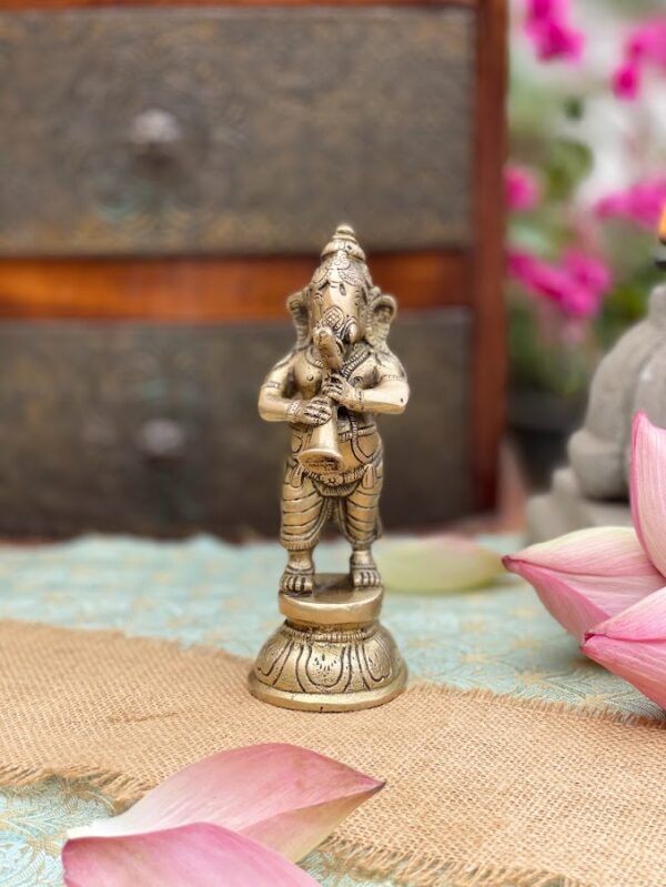 athepoo-Lord Ganesh With Nadhaswaram (2.3"x2.6"x6")