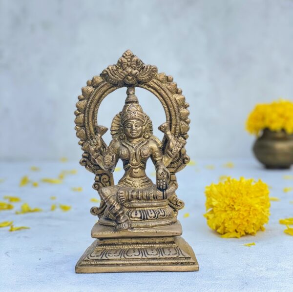 athepoo-Goddess Maha Lakshmi(4"x2.5"x6.8")