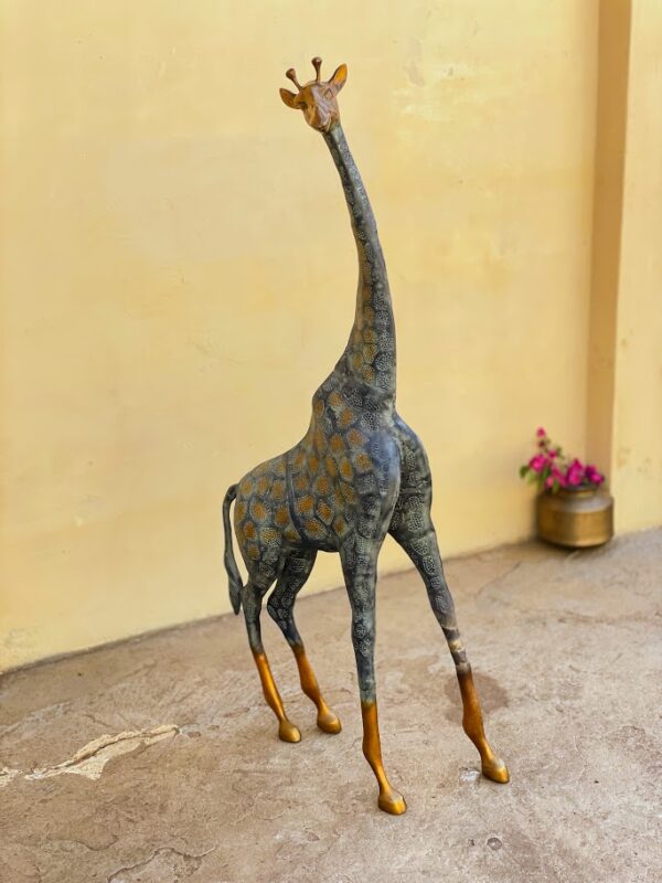 athepoo Girafee (19"x10"x53")