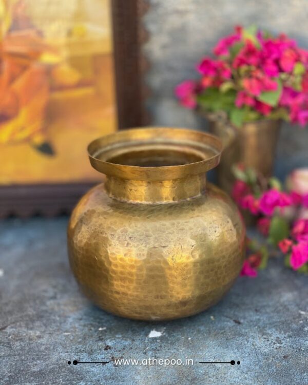athepoo Hammered Brass pot